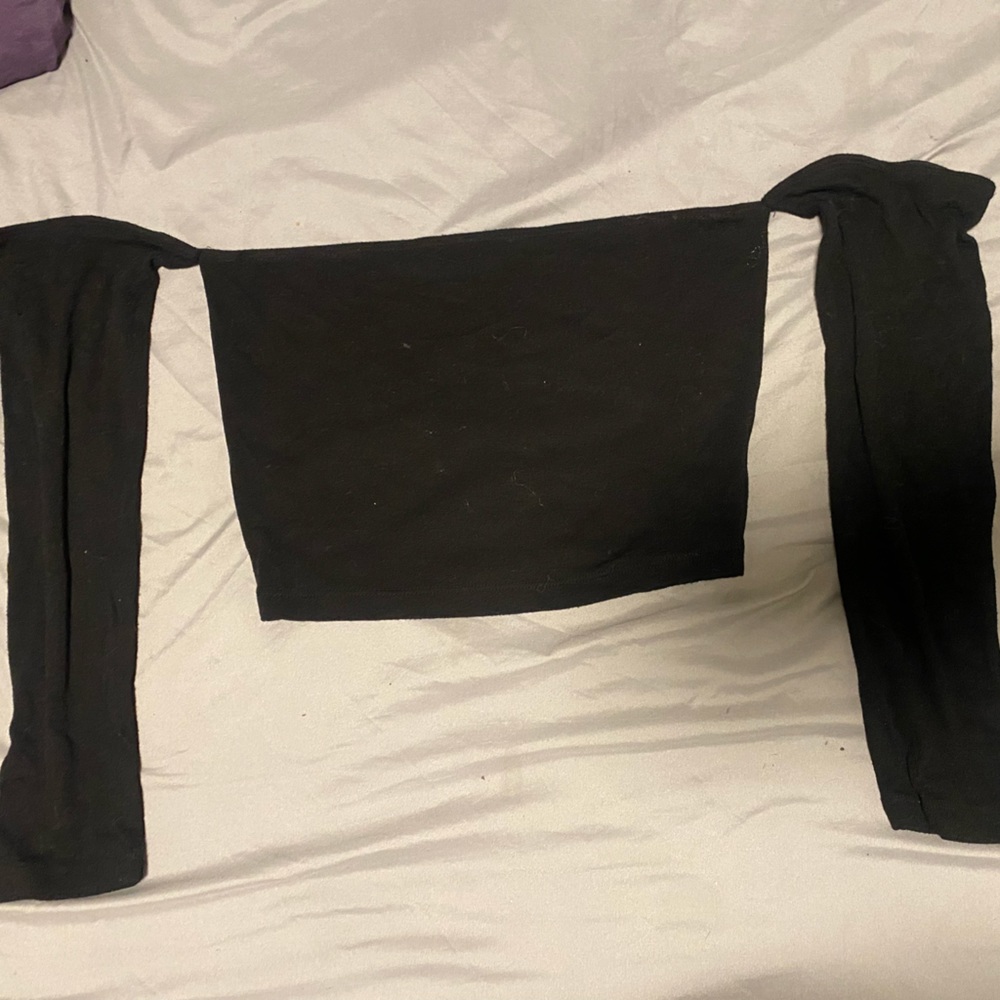 Off the shoulder long sleeve crop top black size large
